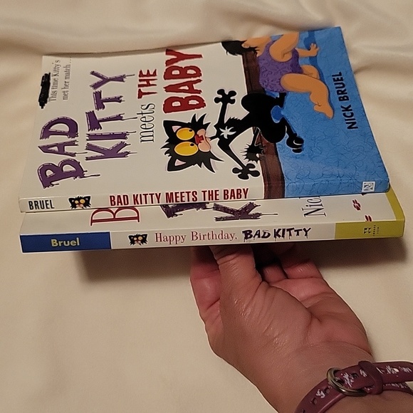 ● Bad Kitty Book Bundle - Picture 3 of 8